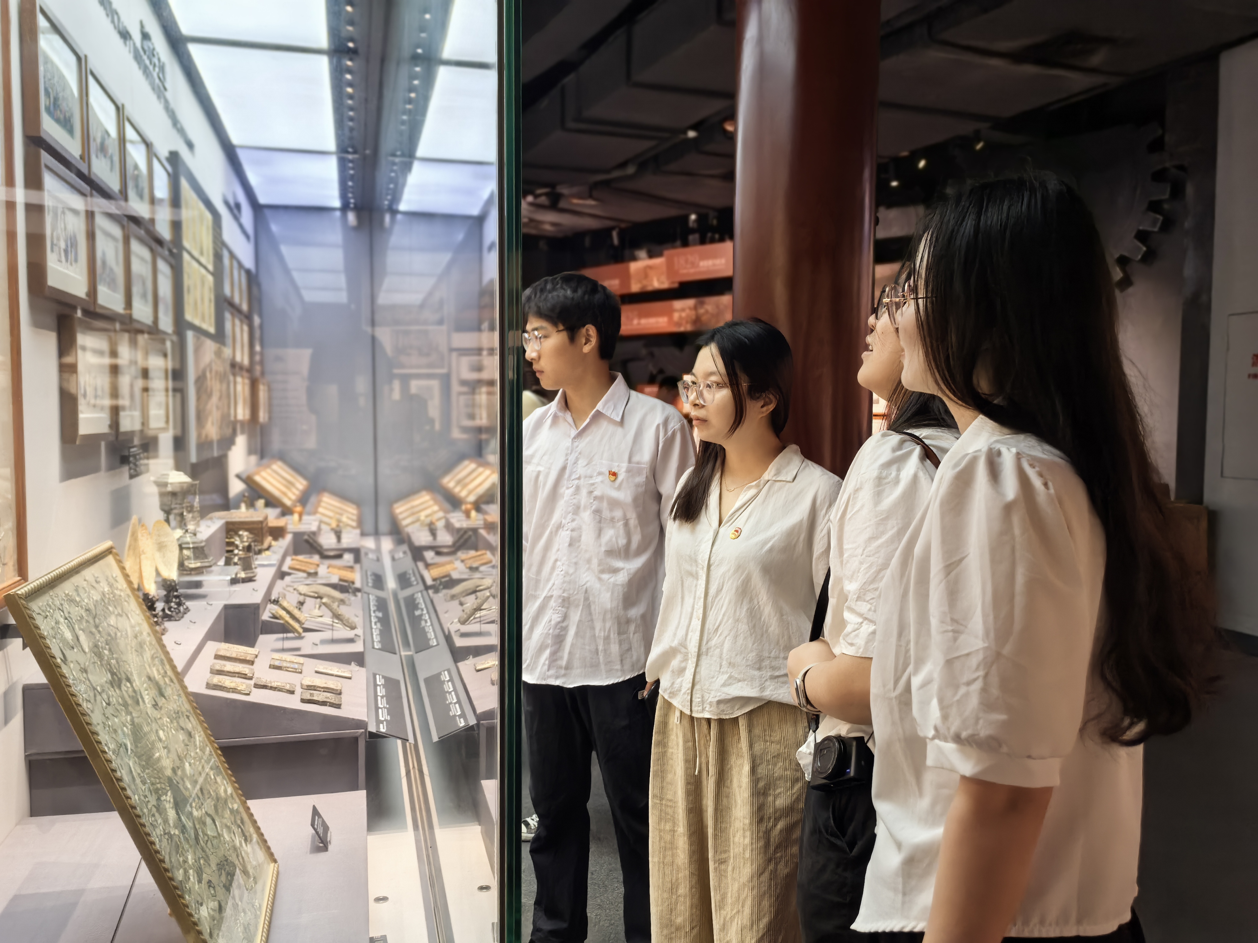 参观照片 (2).jpg