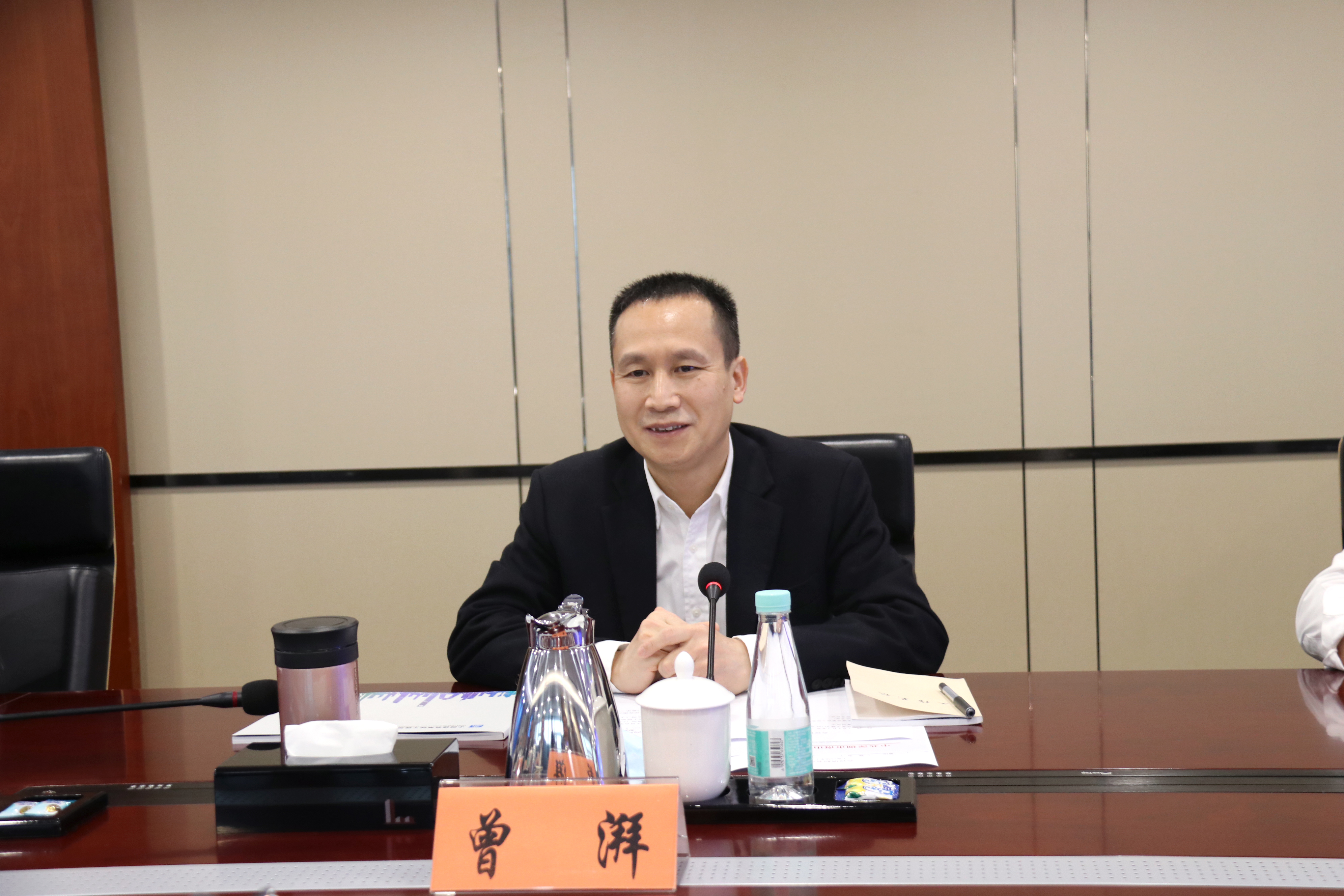 易文权率队拜访深圳市南山区委书记曾湃